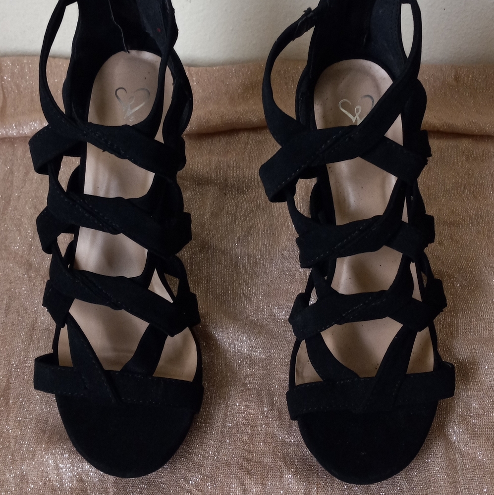 Vera Wang Black Strappy Heels